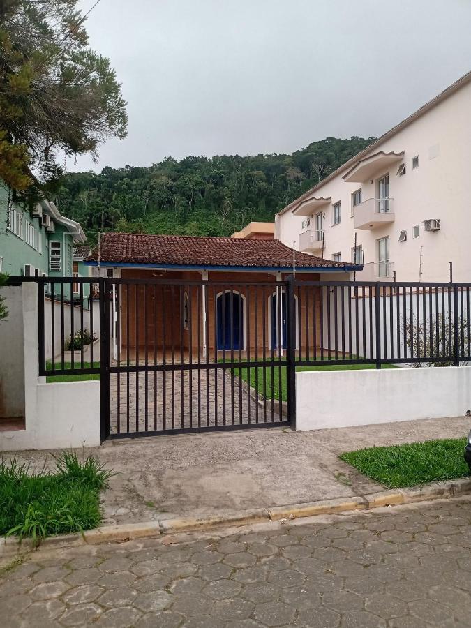 우바투바 Casa Praia Grande Com Churrasqueira 빌라 외부 사진